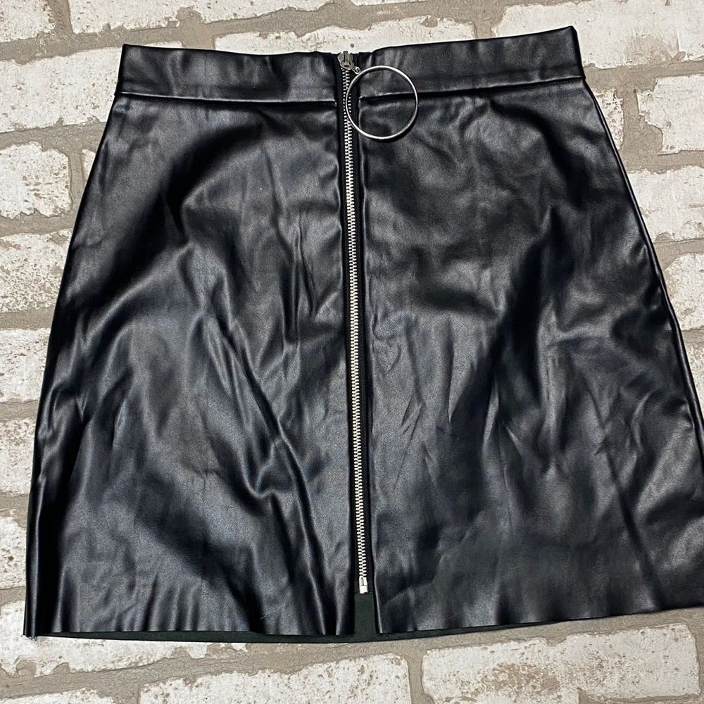SHEIN Black Faux Leather Zip Front Mini Skirt-O-Ring Pull Size Small